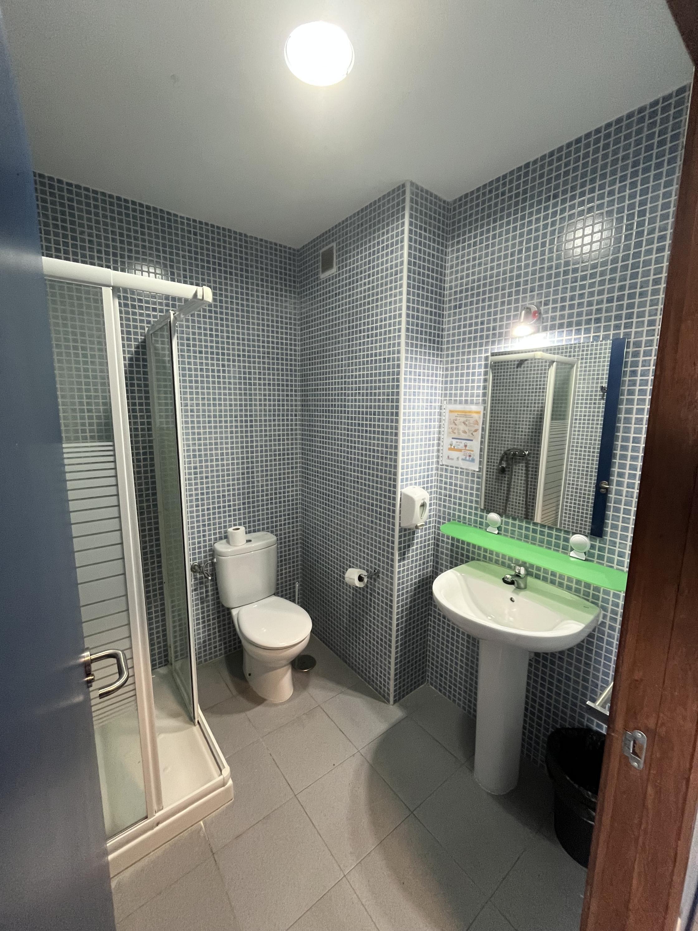 baño habitacion residencia medina del campo